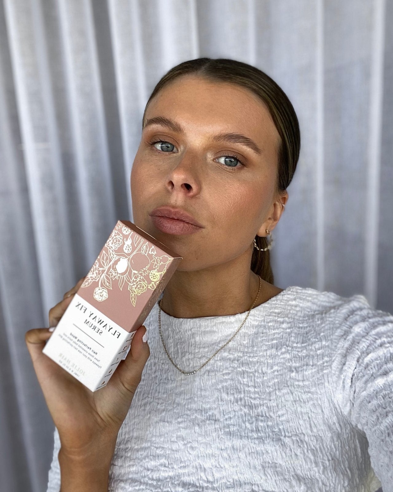 Flyaway Fix Serum - On Model | The Littl