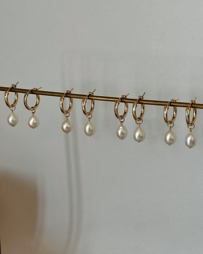 Teardrop Freshwater Pearl Thick Hoop Earrings - Everyday Earrings - 14k Gold-Filled | The Littl Australia