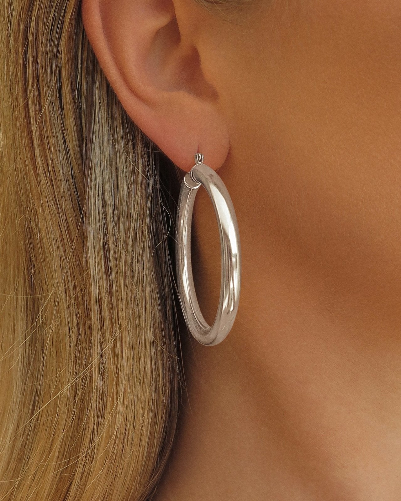 Chicago Hoop Earrings - Sterling Silver - On Model | The Littl Australia
